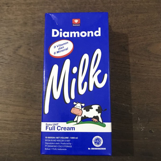 

Lariza Milk Susu UHT Milk Full Cream Diamond 1Ltr 1ml