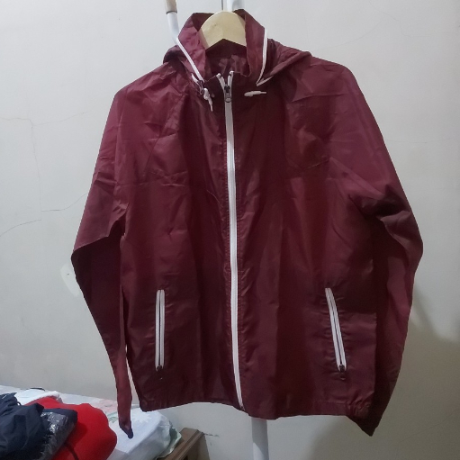 Jaket Giordano Pria Windbreaker size L Lingkar Dada 110cm / Jaket Giordano Wanita windbreaker size L