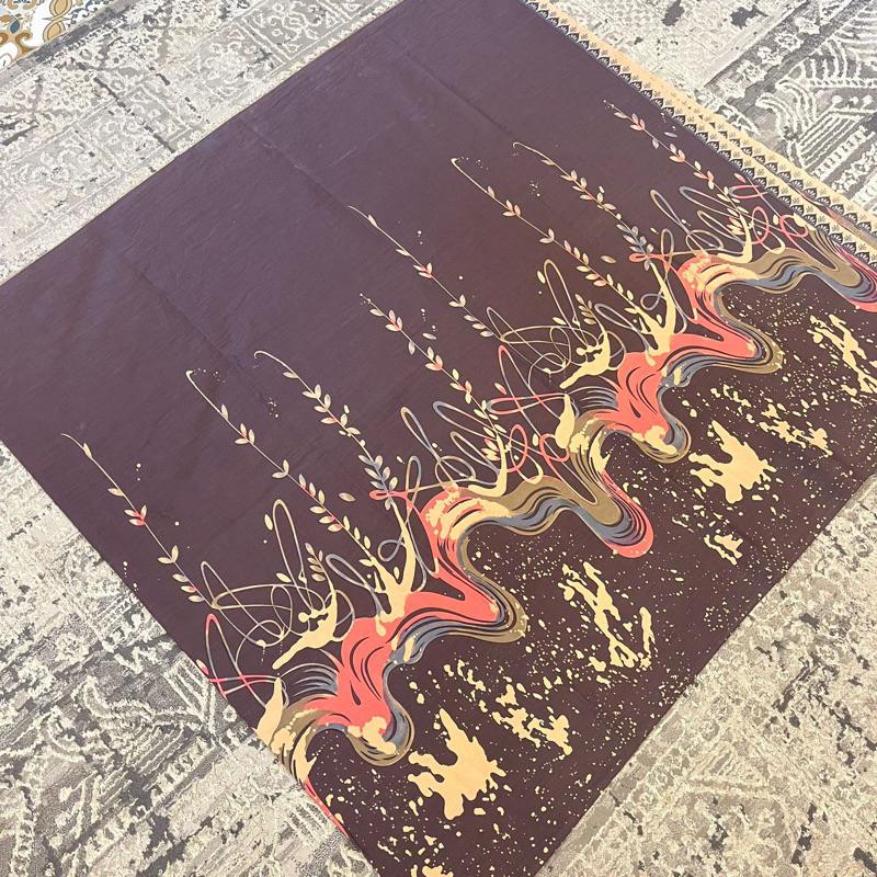 Kain batik katun sragenan motif abstrak daun kecil