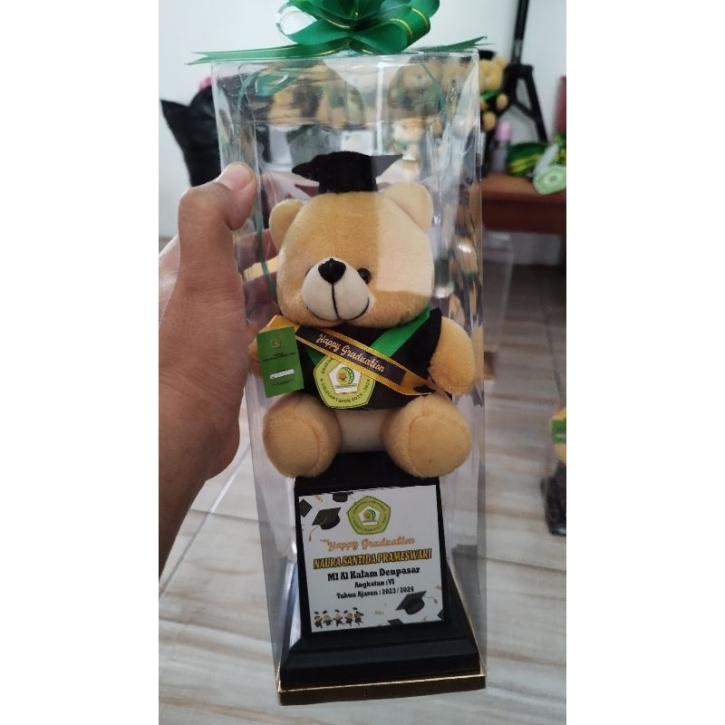 piala boneka wisuda piala wisuda tk piala wisuda paud piala wisuda ra