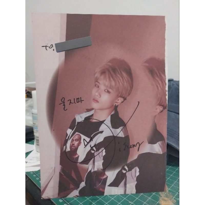 NCT DREAM SIGNED PAGE JISUNG JENO FROM ALBUM EMPATHY