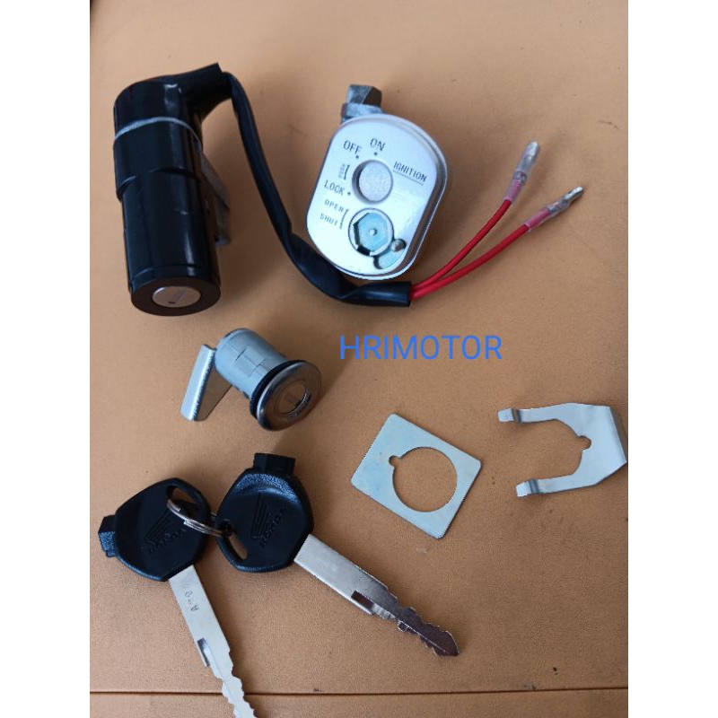 Kunci Kontak Assy Keyset Key Supra X 125 Karbu-Supra X 125 R PGM FI-Supra X 125 D PGM FI