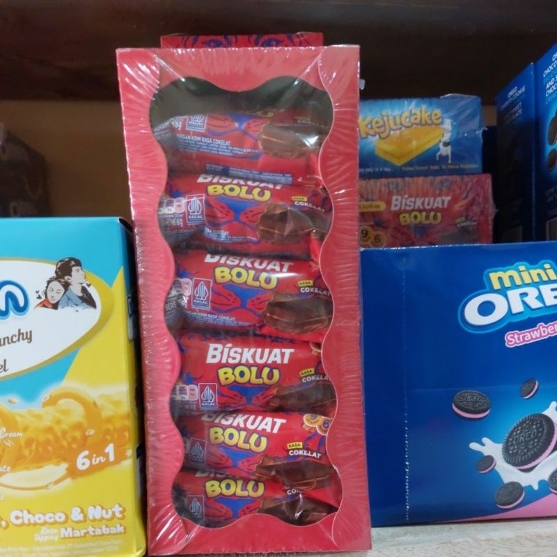 

Biskuat Bolu 1 kotak isi 12 pc