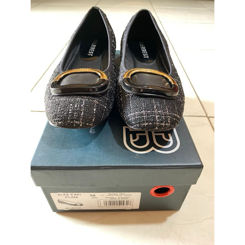 PRELOVED FLAT SHOES MERK EVERBEST (PLINA)