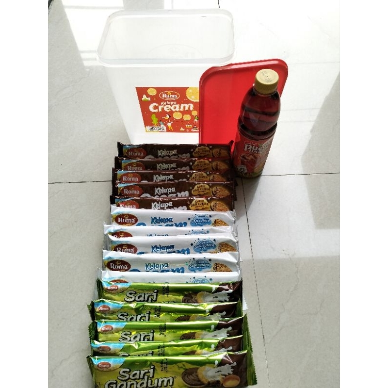 

biskuit mix ( sari gandum 36gr,cream vanilla 40gr, cream coklat 42gr)