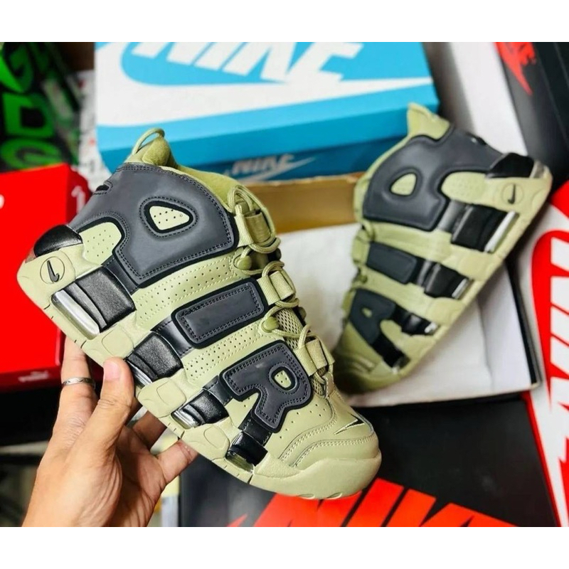 NIKE UPTEMPO