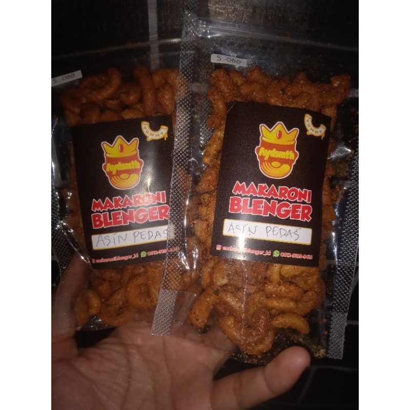 

makaroni blenger Makaroni asin pedas daun jeruk kemasan reguler