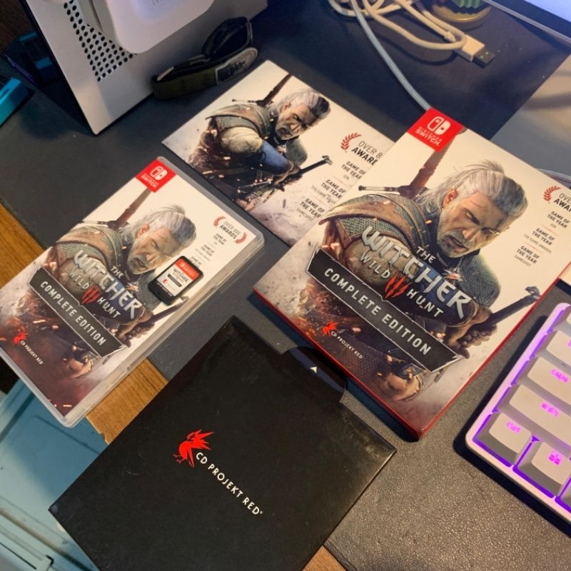 The Witcher Complete Edition (plus box). Minus stiker The Witcher 3