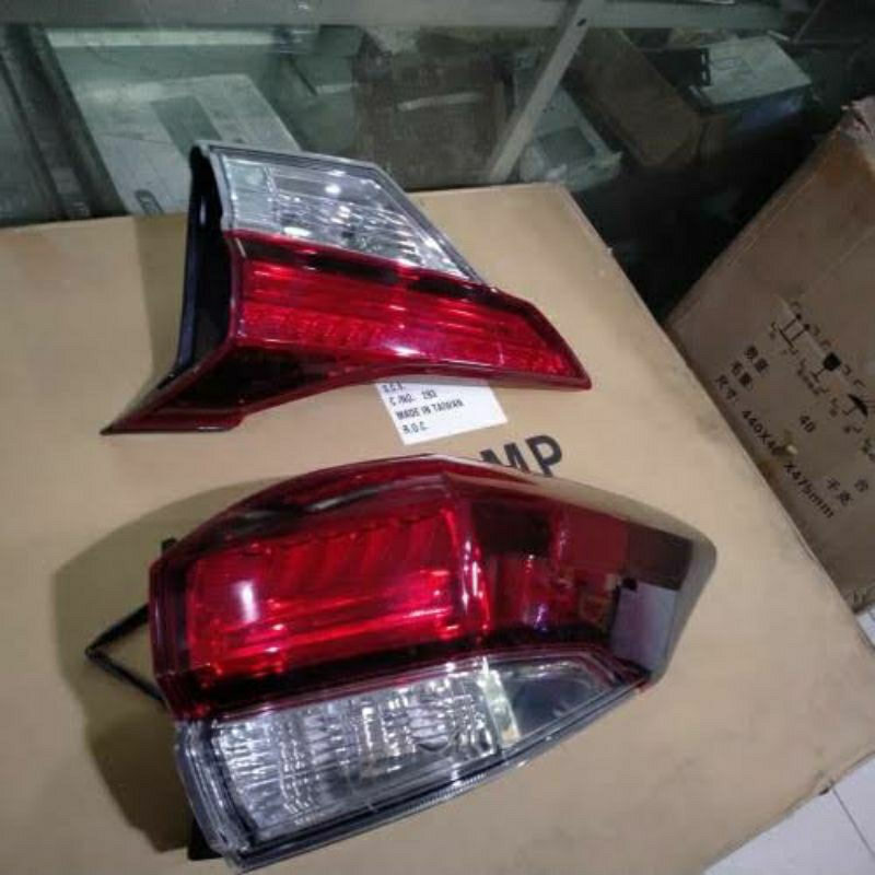 stoplamp avanza 2019