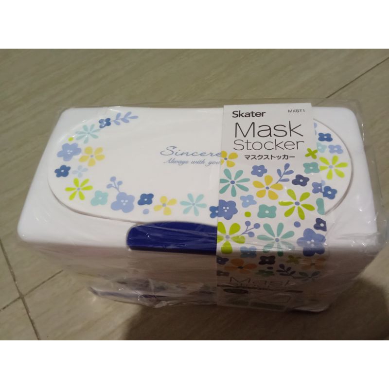 tempat masker skater biru jepang / Kotak masker anti bakteri jepang / masker stocker japan