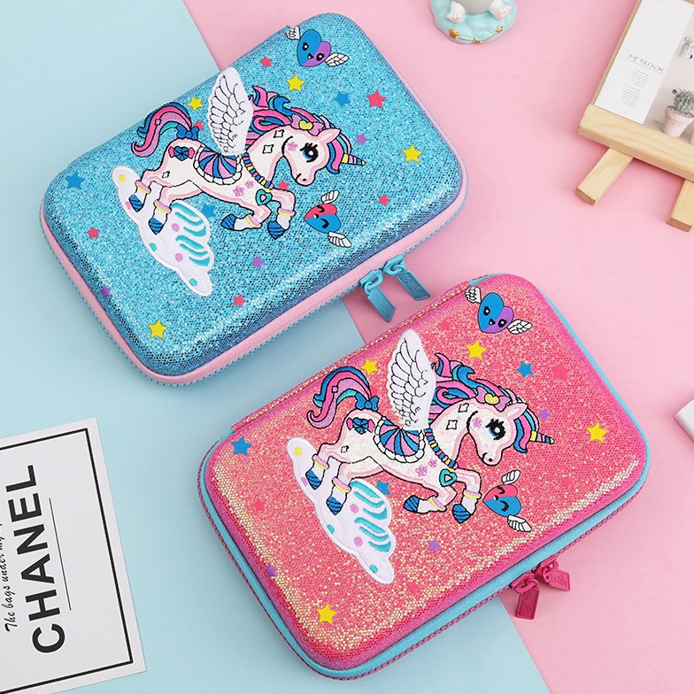 

ART S29I Kotak Tempat Pensil 3D SMIGGLEE Timbul Karakter Unicorn Glitter Kado Ultah Lucu Pencil Case Unik Misaki Spesial Design Smiggle Top Quality