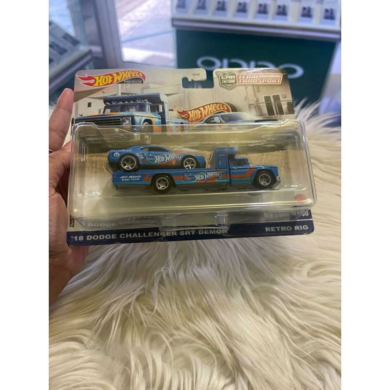 HOT WHEELS TEAM TRANSPORT
