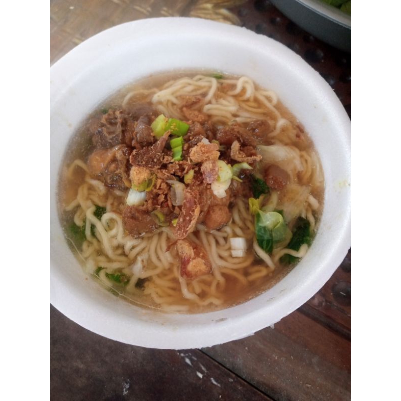 

mie ayam seblak ceker mercon bakso gede telor pancong pisang krispi