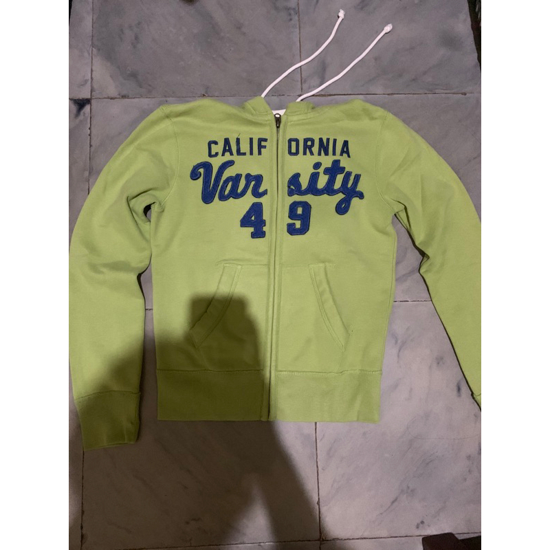 WHO.A.U ORI BAL JAKET HOODIE VARSITY MURAH SIZE ON TAG (S)