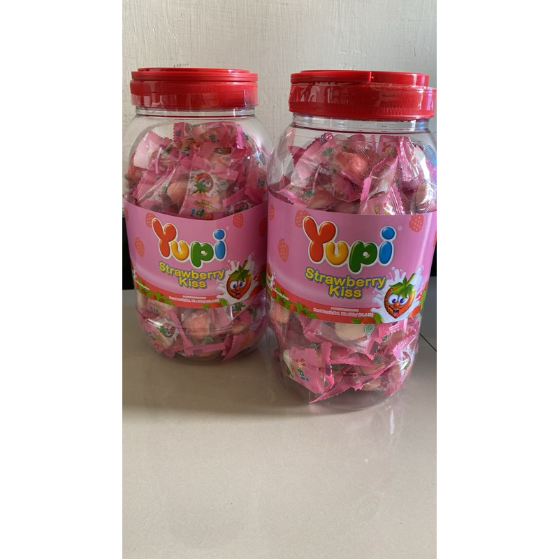 

Yupi Toples Strawberry Kiss