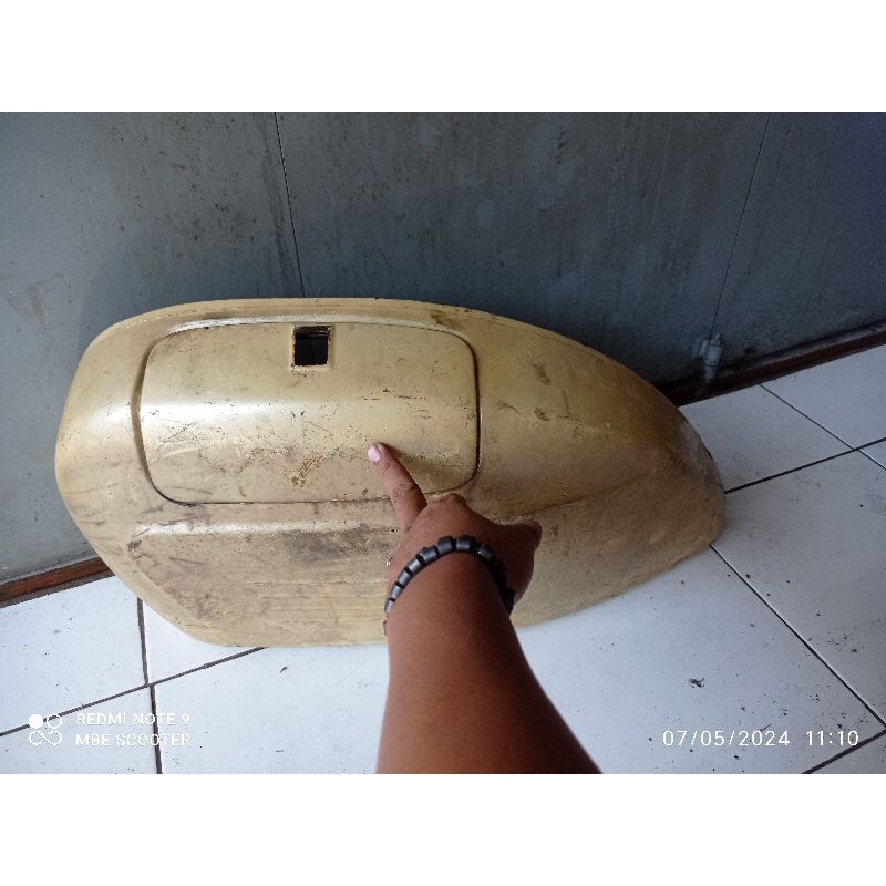 Tepong kiri Vespa sprint original copotan piaggio asli