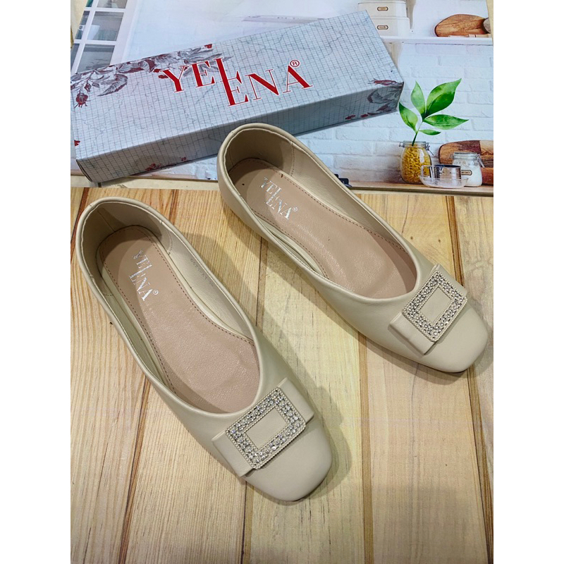 sepatu import yelena