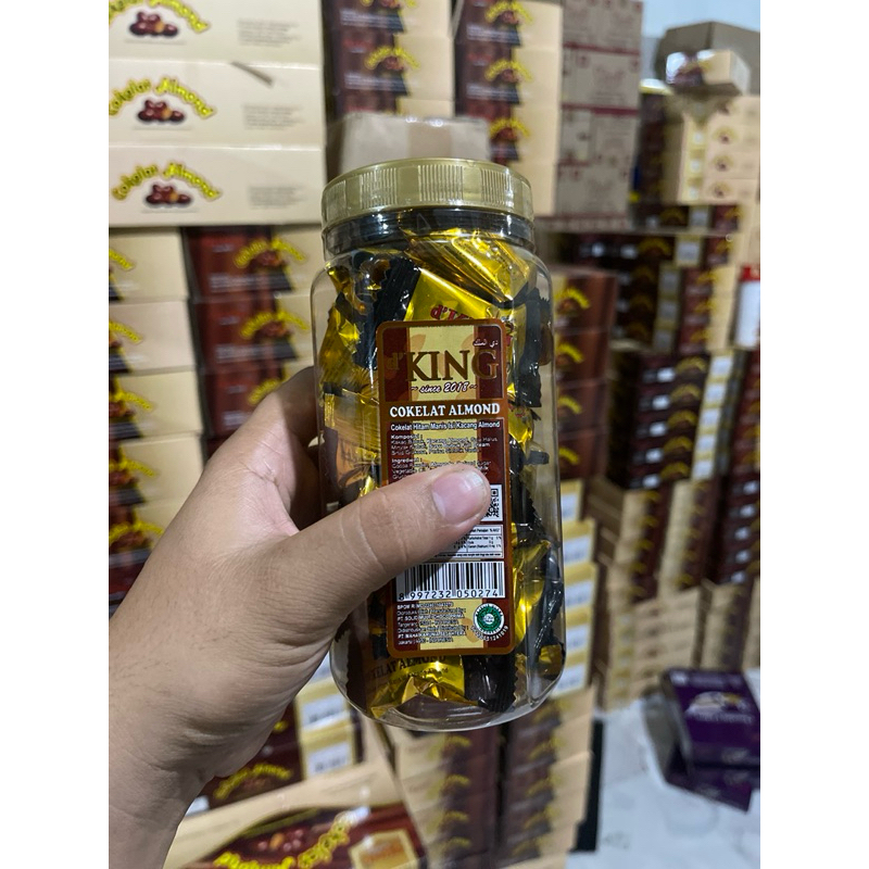 

Navi_Lezatoz DKing Coklat Almond Musdalifah 1 Karton Isi 4 Toples