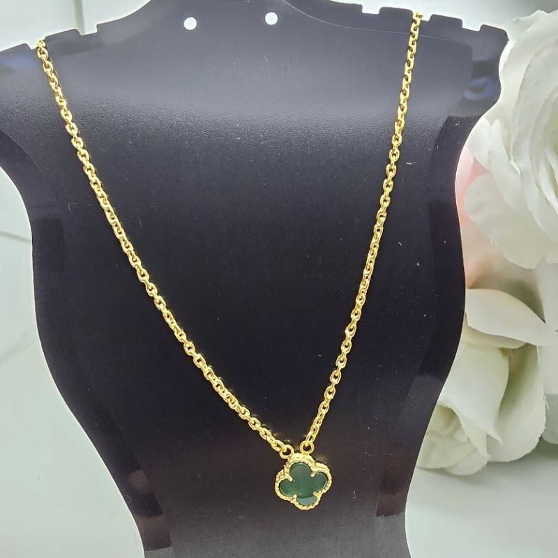 Kalung Anak Bandul Batu Clover Hijau Emas Muda