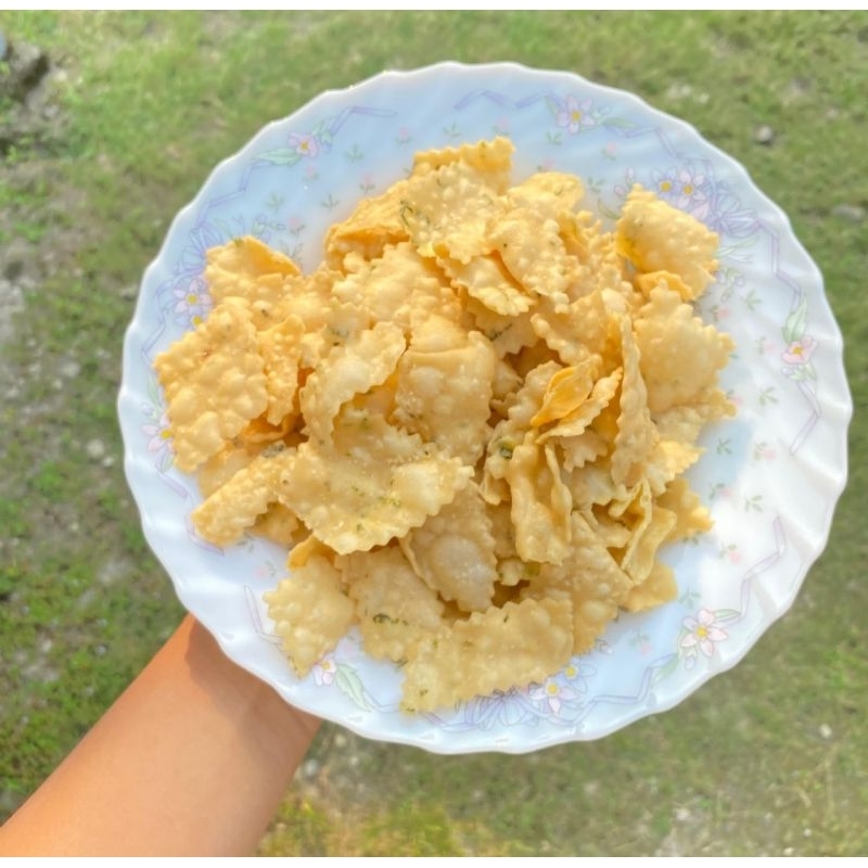 

KERIPIKBAWANG/PANGSIT BAWANG/ISI 500GR/SNACK/CEMILAN