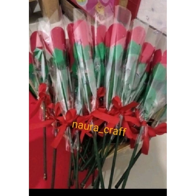 Bunga mawar kain flanel bungkus plastik tebal dan pita