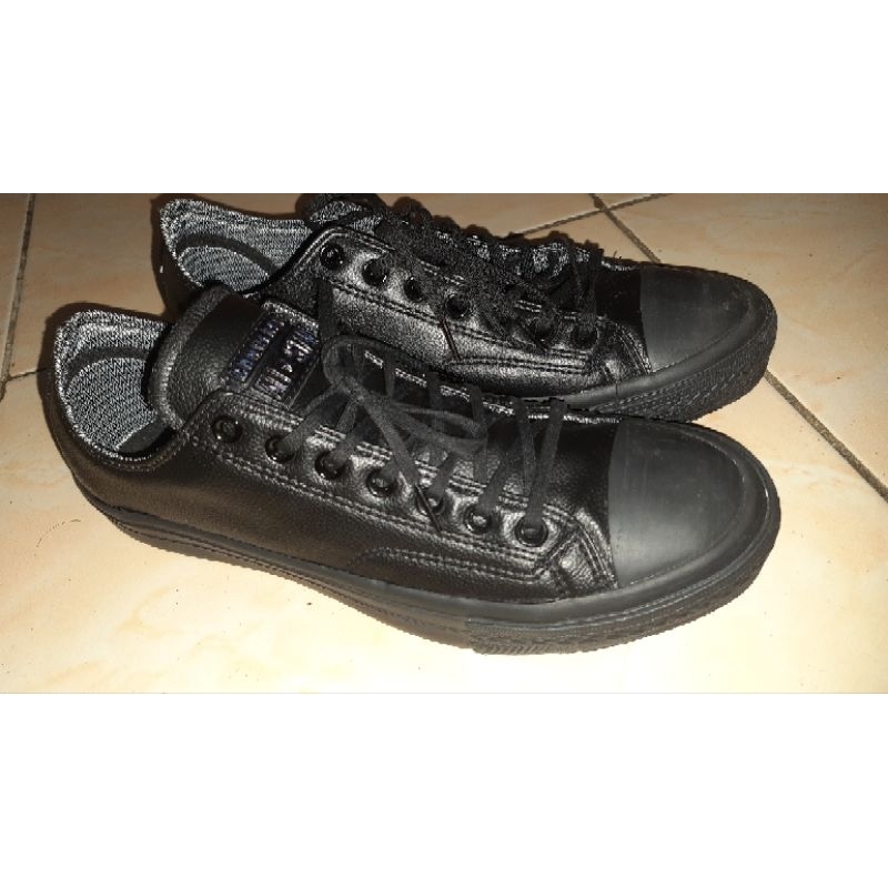 Sepatu C0NVERS ALL STAR FULL BALCK  size 44,5 original made in Vietnam