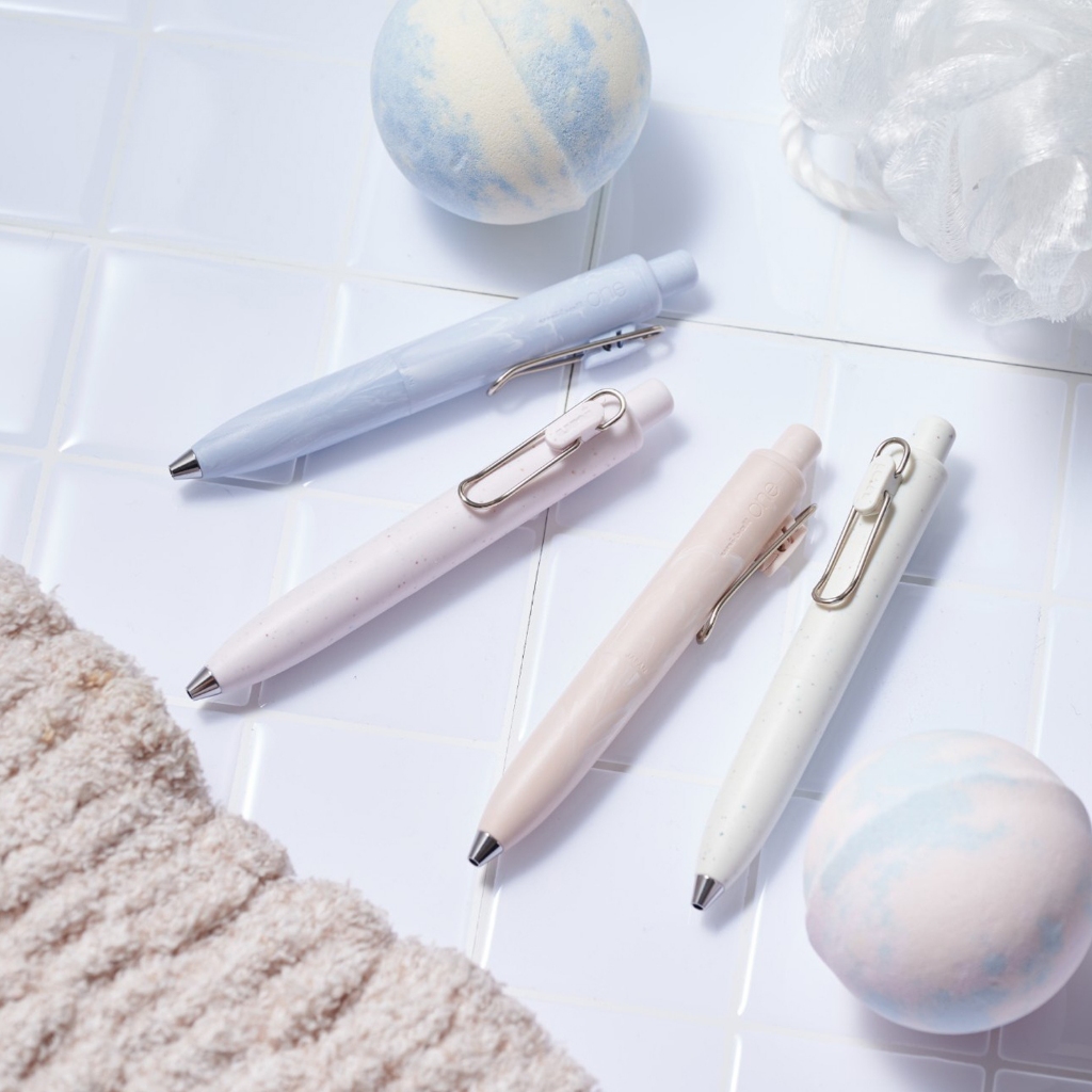 

Uni UniBall One Pocket Bath Bomb Series Gel Ink Pen 0.38mm 0.5mm Pulpen UMN-SPT Limited Edition
