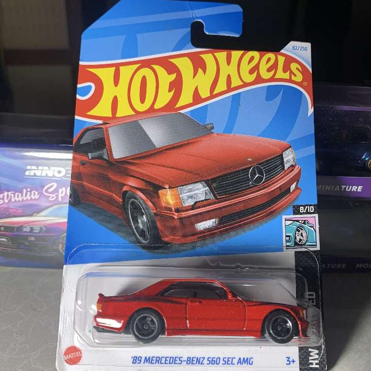 HOTWHEELS DIECAST MERCEDES BENZ 560 AMG