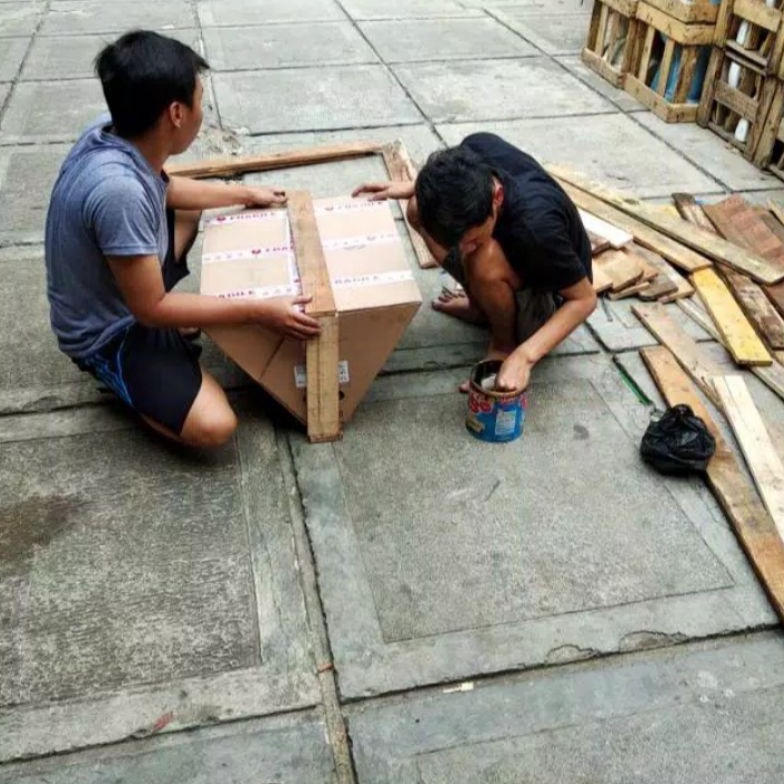 

KODE C7M2 valet kayu