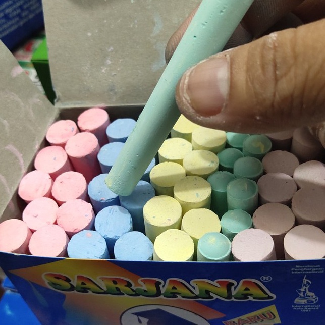 

Obral Terkini Kapur Tulis Warna Warni Sarjana isi 5pcs free Bubble warp kardus