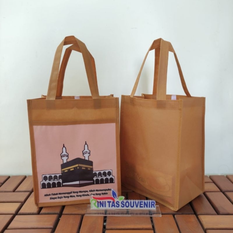 

Tas Souvenir untuk Oleh-oleh Haji/Umroh Tas Kantong Full Kain