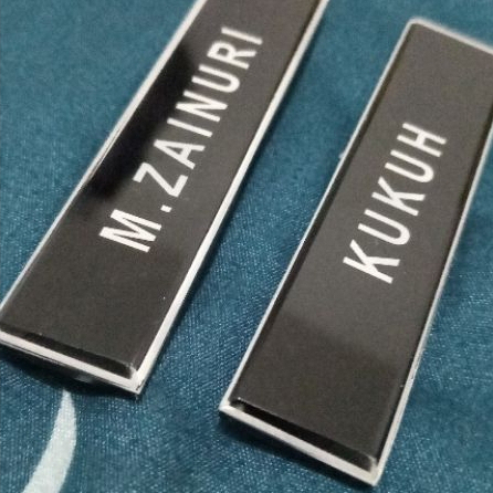 

NAMA DADA AKRILIK, NAMETAG , NAMA PDH , AKRILIK GROSIR
