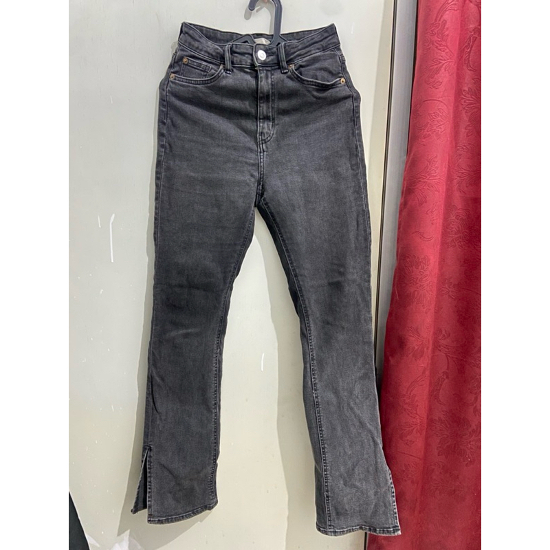 Celana Wanita Jeans Hitam H*M/ Flare Jeans