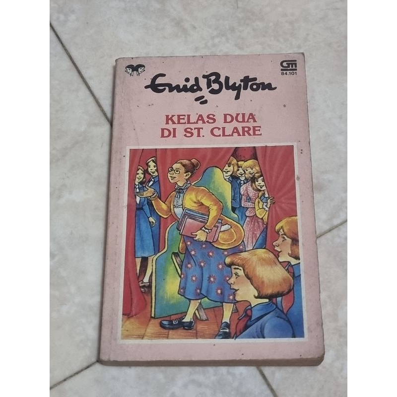 Novel Enid Blyton