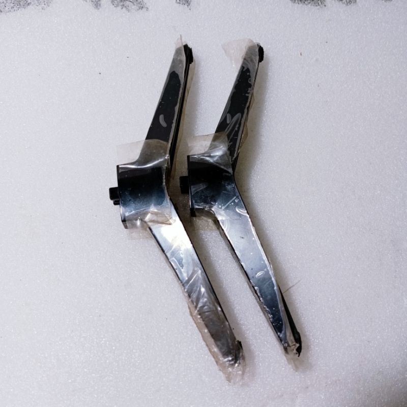 kaki tv panasonic th 32hs500G - stand tv panasonic 32hs500g - breket tv panasonic th 32hs500g