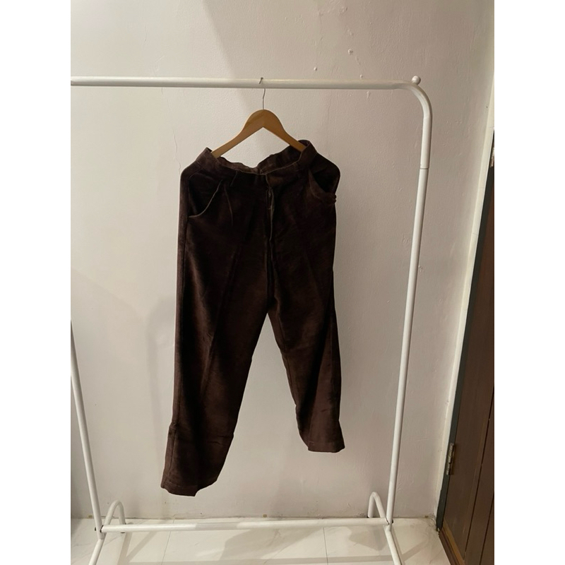 Celana corduroy Locale Woman