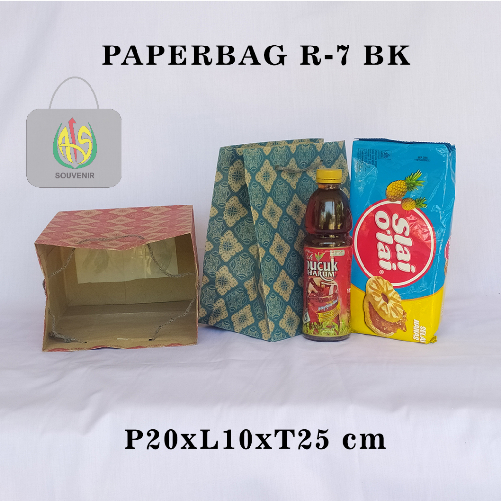 

Tas Souvenir R7 BK / Motif Batik / Ukuran 20x10x25 Cm / isi 1 pcs