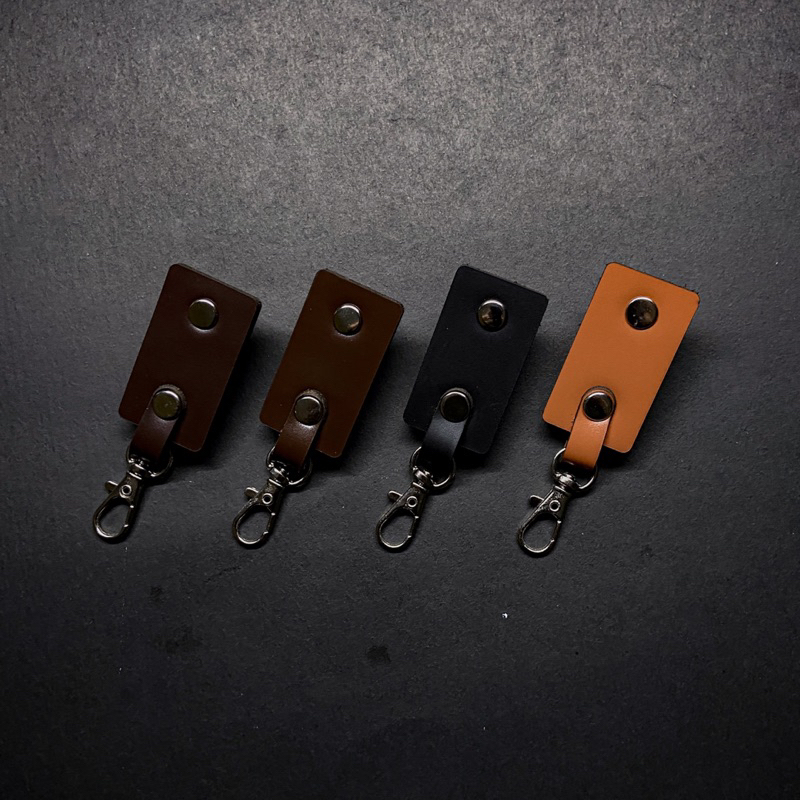 

gantungan id card holder kulit - jepit nametag kulit satuan