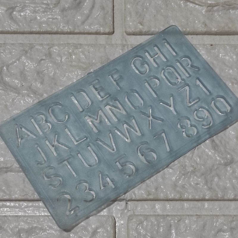 

(1 buah) Penggaris Cetak Huruf dan Angka - Ukuran Penggaris 9x5 cm