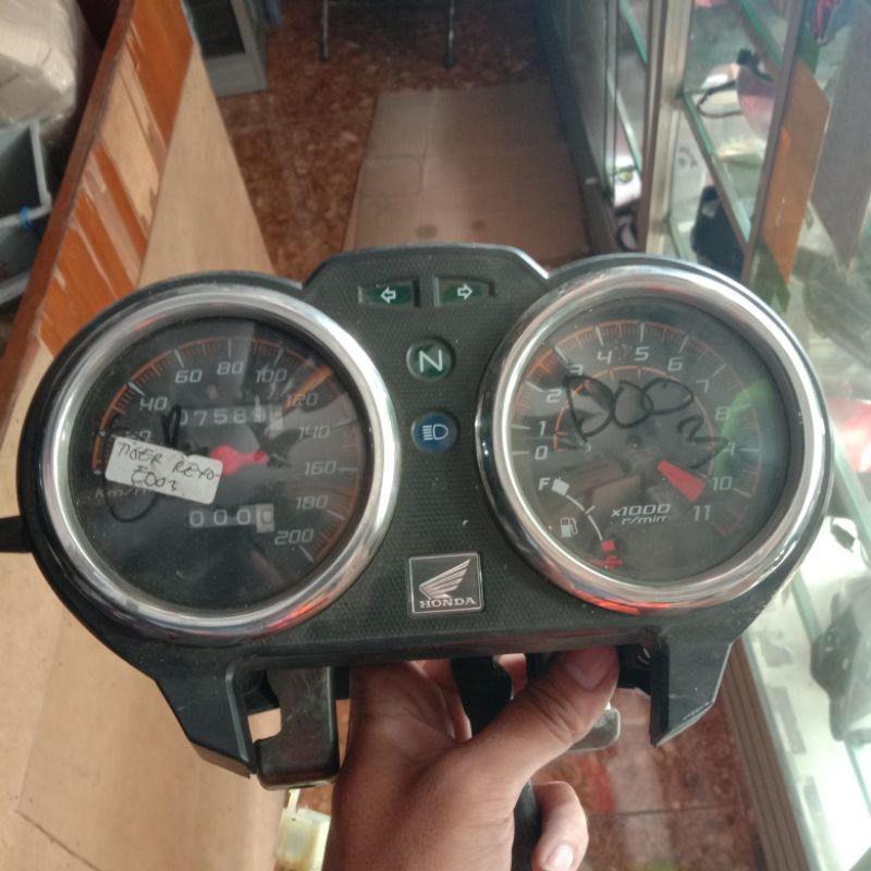 speedometer Tiger Revo