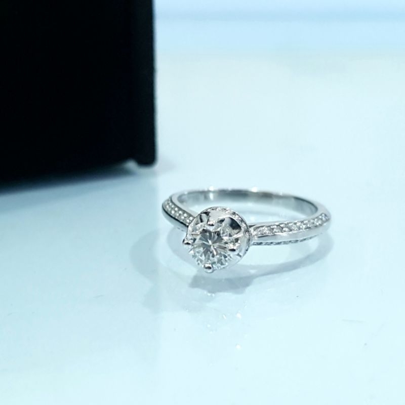 Cincin Berlian Asli Emas Putih Solitaire Satu Mata Utama