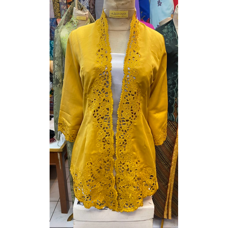 Kebaya cardigan modern