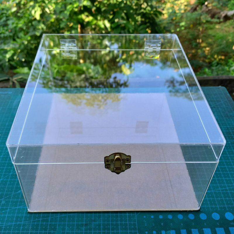 

Bridesmaid box acrylic (20x25x10cm)