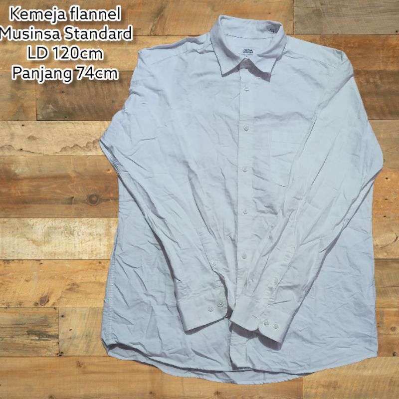 Kemeja flanel Musinsa standard putih
