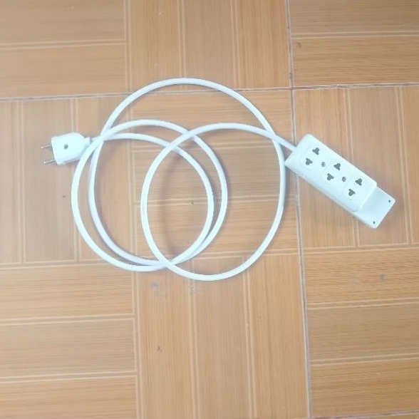 Kabel colokan listrik