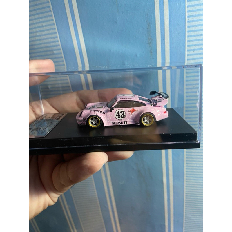 King Model Porsche 964 RWB Hoonigan Hoonipigasus Pink