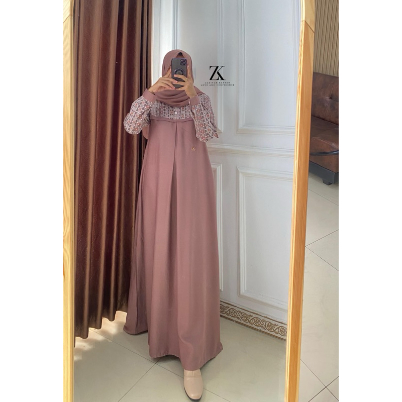Dress naira by Zakiyah Kaftan