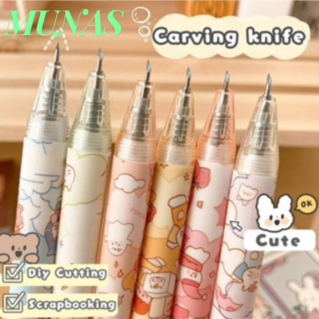 

MUNAS Pemotong Kertas Bentuk Pena Karakter Kartun Bear Strawberry Lucu Cutter Pen Knife Cut Stickers Scrapbooking Alat Pemotong Stiker Bentuk Pena Cutting Tools Portable Knife Carving DIY