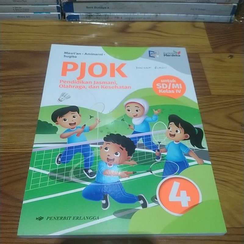 BUKU PJOK KELAS IV/4 SD/MI KURIKULUM MERDEKA ERLANGGA
