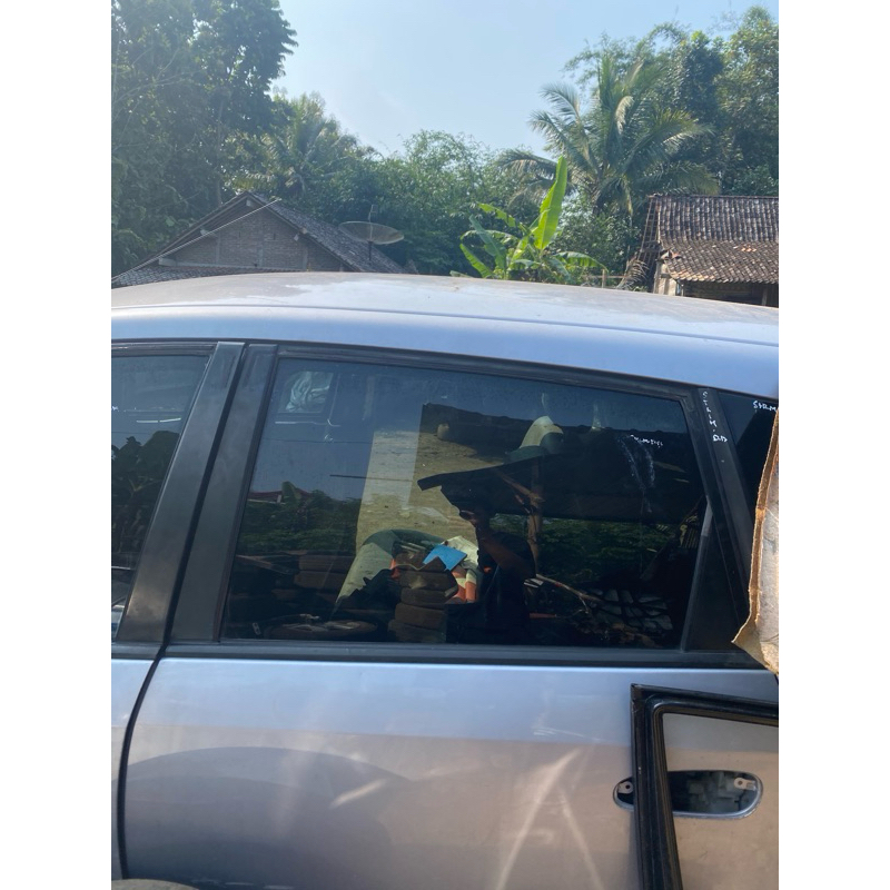 kaca belakang kiri honda stream original honda